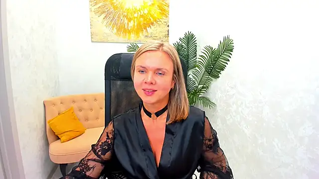 Snapshot of AgathaKlouin chatting on 03.21.25 AgathaKlouin online show from 03.21.25