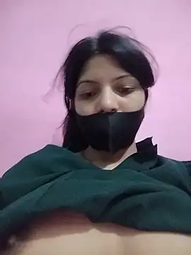 Snapshot of Hotty-Divya chatting on 05.18.26 Hotty-Divya online show from 05.18.26