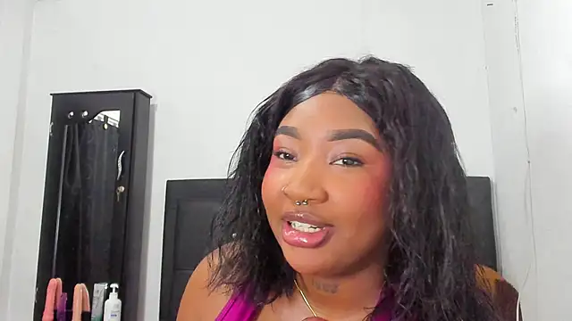 Snapshot of Natassha_brown1 chatting on 09.16.25 Natassha brown1 online show from 09.16.25