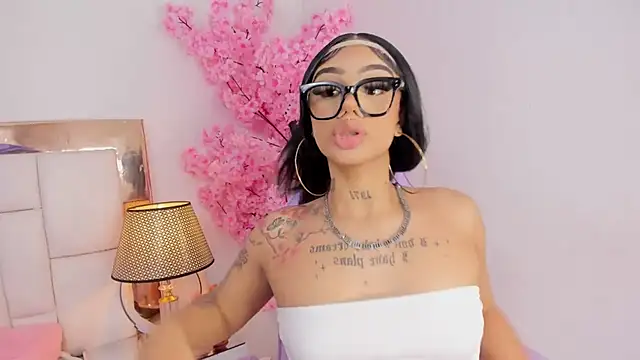 Snapshot of Mia_Jansen chatting on 01.08.25 Mia Jansen online show from 01.08.25