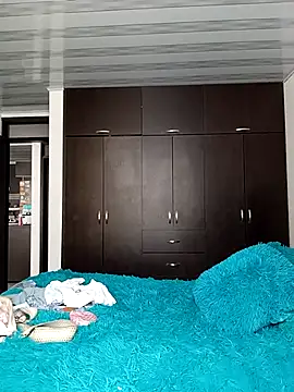 Lesly 10- online show from 09.10.25