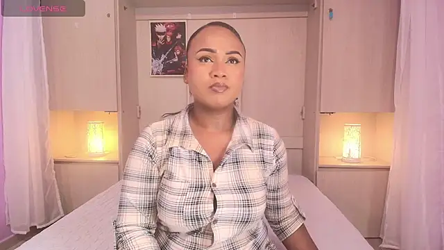 EmilyyStuart online show from 02.06.25