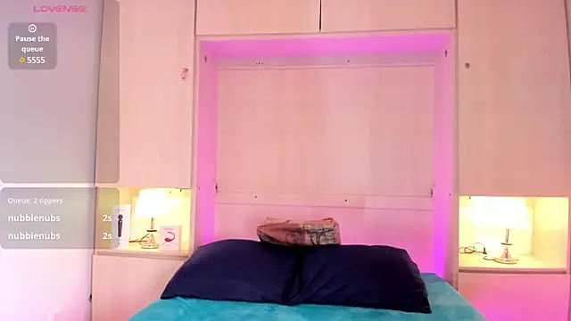 EmilyyStuart online show from 02.19.25