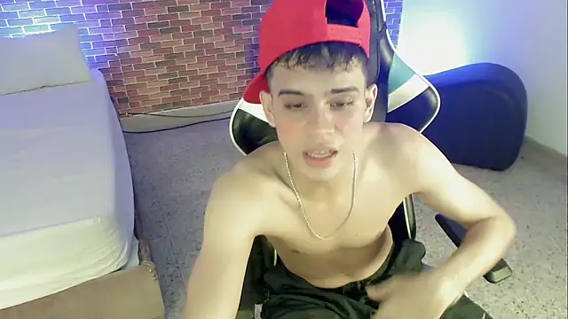 zacariasss  online show from 09.15.25