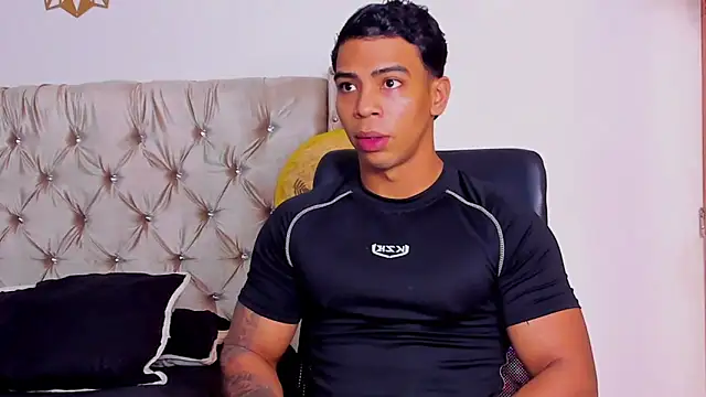 Snapshot of Andrew_wolf7 chatting on 10.18.25 Andrew wolf7 online show from 10.18.25