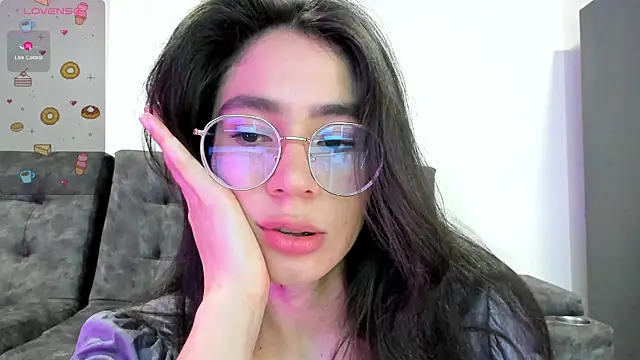 emmadiaz1 online show from 01.30.25