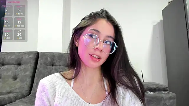 Snapshot of emmadiaz1 chatting on 12.02.25 emmadiaz1 online show from 12.02.25