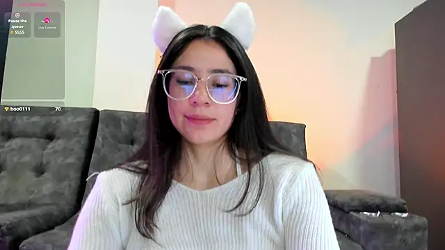 Snapshot of emmadiaz1 chatting on 02.22.26 emmadiaz1 online show from 02.22.26