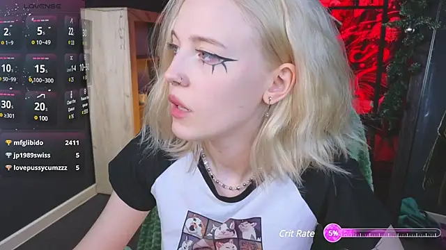 Snapshot of Crackling_Tatii chatting on 12.30.24 Crackling Tatii online show from 12.30.24