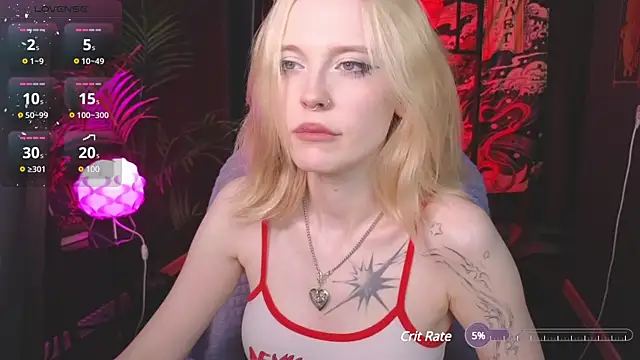 Snapshot of Crackling_Tatii chatting on 03.08.25 Crackling Tatii online show from 03.08.25