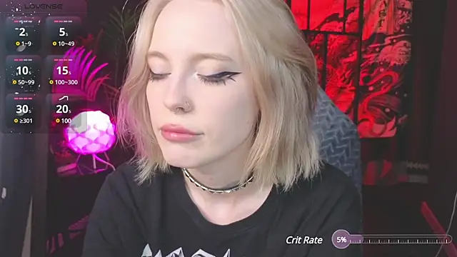 Snapshot of Crackling_Tatii chatting on 03.10.25 Crackling Tatii online show from 03.10.25