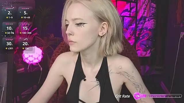 Snapshot of Crackling_Tatii chatting on 03.10.25 Crackling Tatii online show from 03.10.25