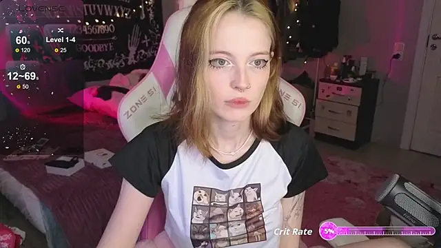 Snapshot of Crackling_Tatii chatting on 09.21.25 Crackling Tatii online show from 09.21.25