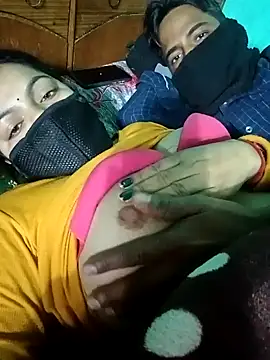 Lustyful Couple online show from 01.04.25