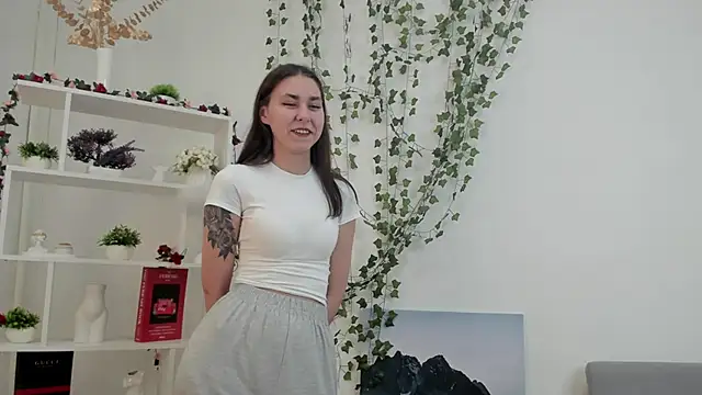 MaidaDwinell online show from 05.15.26