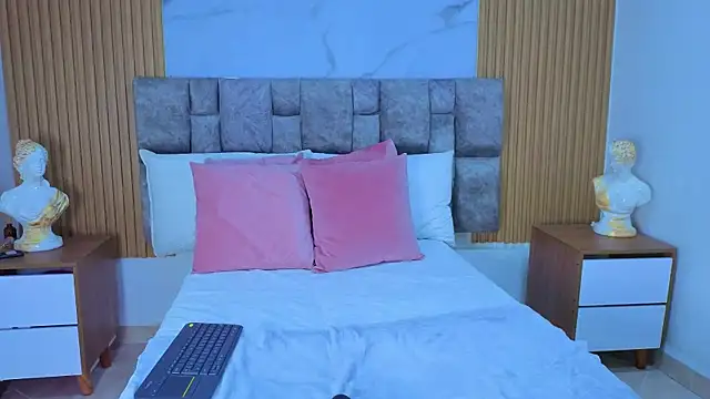 Khalifa fletcher online show from 11.10.25