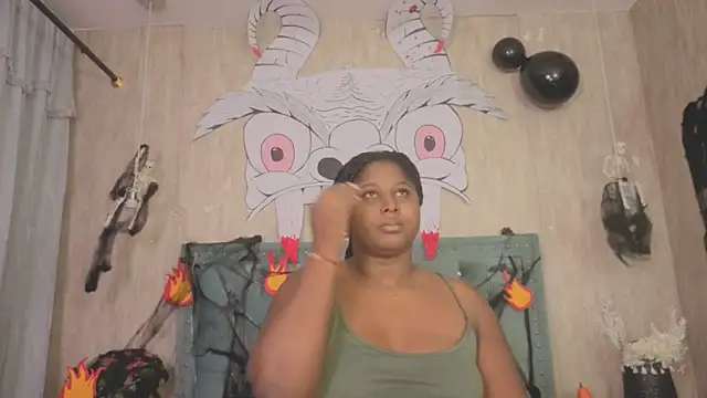 Snapshot of Alexa_roussee chatting on 10.25.25 Alexa roussee online show from 10.25.25