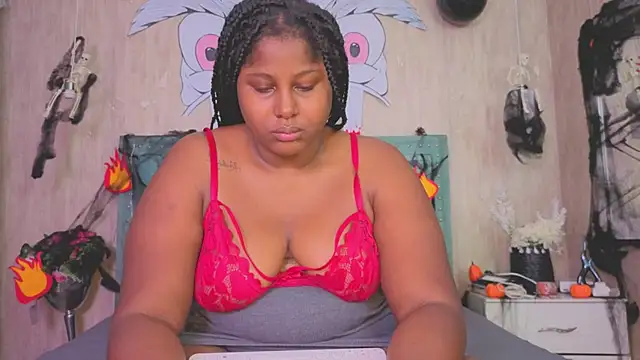 Snapshot of Alexa_roussee chatting on 10.29.25 Alexa roussee online show from 10.29.25