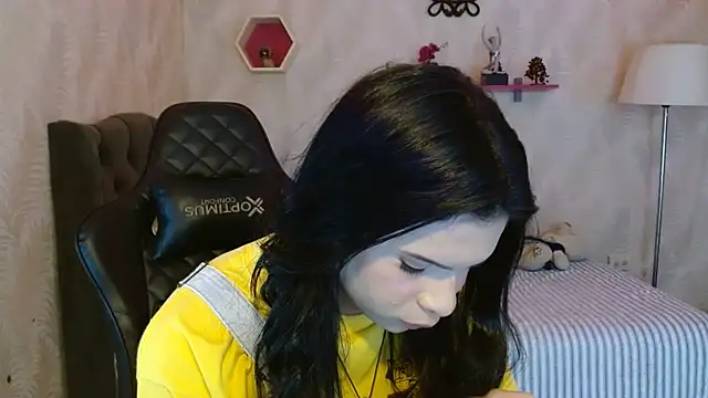 Snapshot of andy_bell_x chatting on 10.23.25 andy bell x online show from 10.23.25