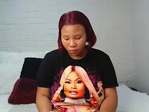 Snapshot of DrippinCaramelCutie chatting on 03.01.25 DrippinCaramelCutie online show from 03.01.25