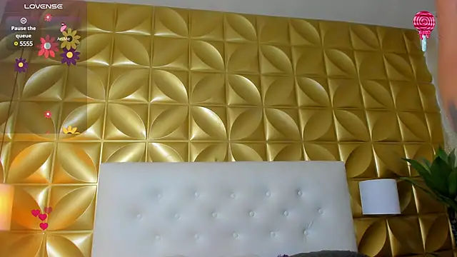 Sara-Smith- online show from 02.04.25