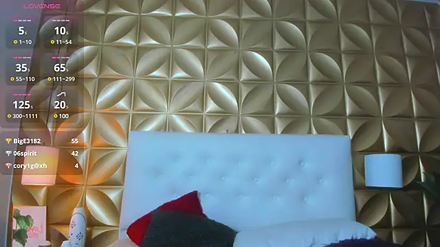 Sara-Smith- online show from 03.08.25