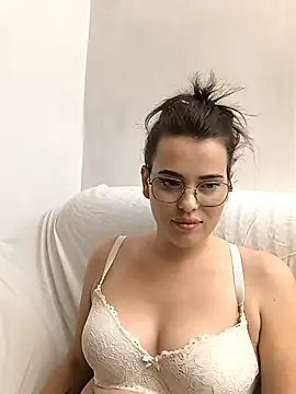 Baby Nicoll online show from 03.03.26