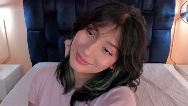 Yazmin rouse online show from 01.04.25