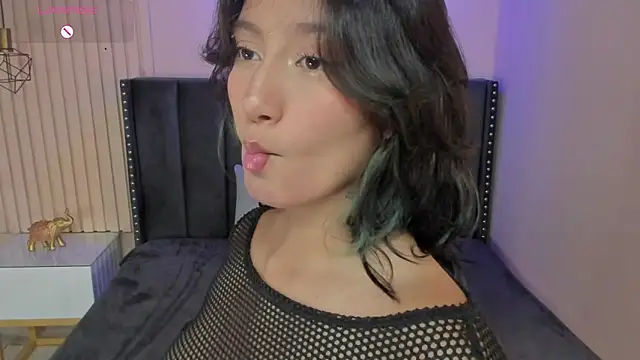 Yazmin rouse online show from 03.11.25