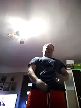 Snapshot of nudistu021 chatting on 02.15.26 nudistu021 online show from 02.15.26