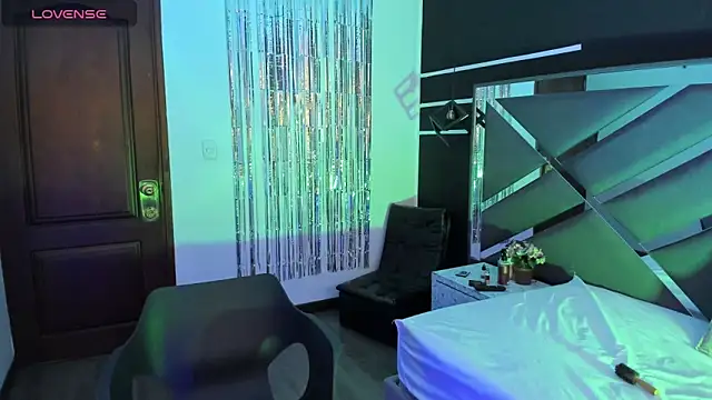 SexyNaf online show from 10.18.25