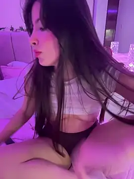 Snapshot of annaharper- chatting on 01.30.25 annaharper- online show from 01.30.25