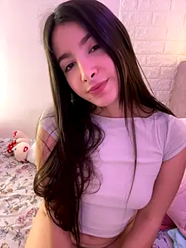 Snapshot of annaharper- chatting on 09.10.25 annaharper- online show from 09.10.25