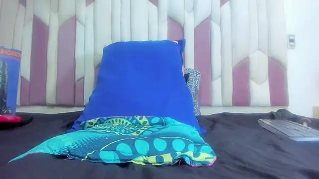 Snapshot of fer_dz chatting on 02.15.25 fer dz online show from 02.15.25