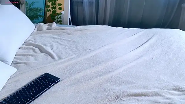 SunnyRisha online show from 09.23.25