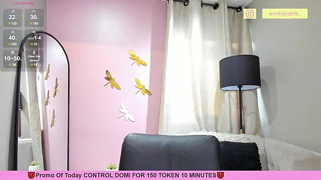 Snapshot of _EmilyJireh_ chatting on 01.25.25 EmilyJireh online show from 01.25.25