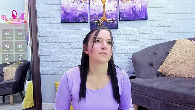 Snapshot of _EmilyJireh_ chatting on 10.16.25 EmilyJireh online show from 10.16.25