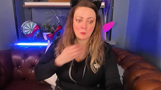 JesiaFoxi online show from 03.06.25