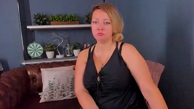 JesiaFoxi online show from 09.11.25