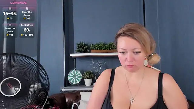 JesiaFoxi online show from 09.13.25