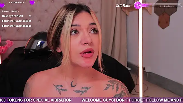 Snapshot of ashleyvalirya chatting on 01.22.25 ashleyvalirya online show from 01.22.25