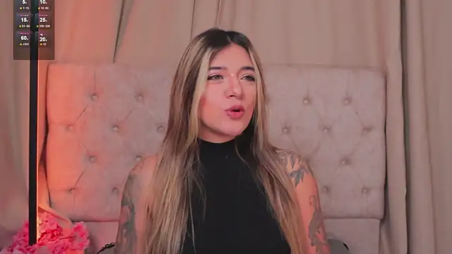 Snapshot of ashleyvalirya chatting on 03.04.25 ashleyvalirya online show from 03.04.25