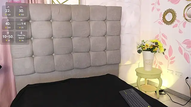 Snapshot of ashleyvalirya chatting on 09.12.25 ashleyvalirya online show from 09.12.25