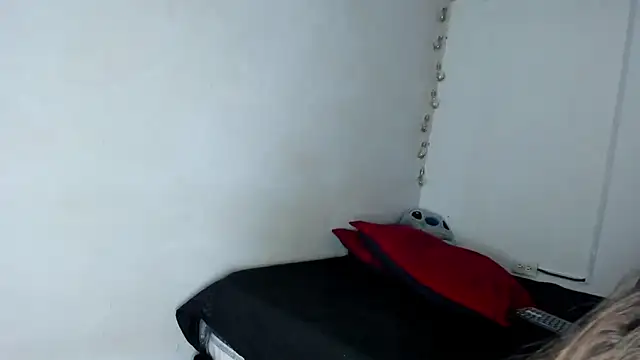 Snapshot of Iam_Sammy_ chatting on 10.21.25 Iam Sammy online show from 10.21.25