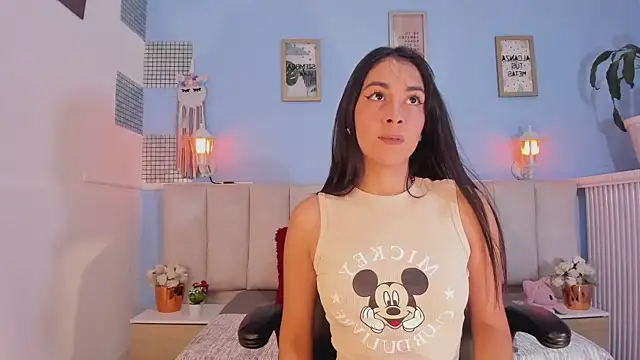 Snapshot of lyzzi_smith01 chatting on 12.11.24 lyzzi smith01 online show from 12.11.24