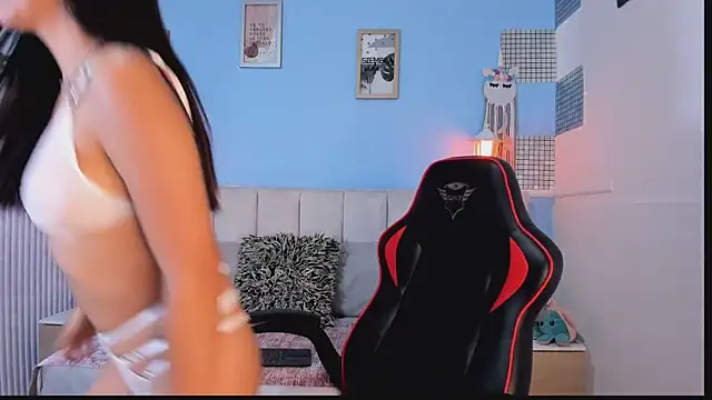 Snapshot of lyzzi_smith01 chatting on 01.20.25 lyzzi smith01 online show from 01.20.25