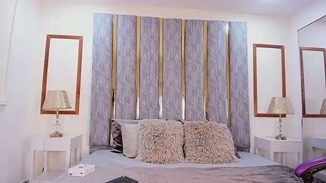 Snapshot of lyzzi_smith01 chatting on 03.11.25 lyzzi smith01 online show from 03.11.25