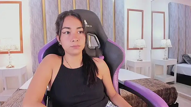 Snapshot of lyzzi_smith01 chatting on 03.12.25 lyzzi smith01 online show from 03.12.25