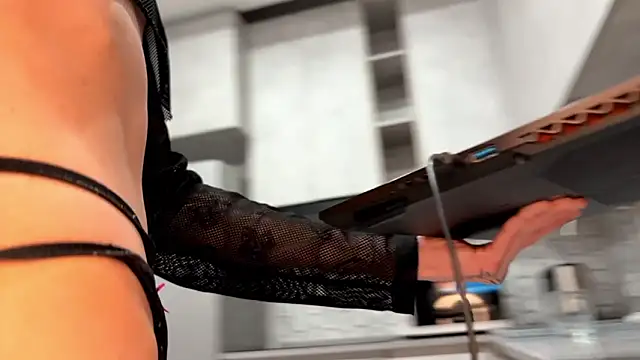 Snapshot of CHERLYBAY chatting on 02.12.26 CHERLYBAY online show from 02.12.26