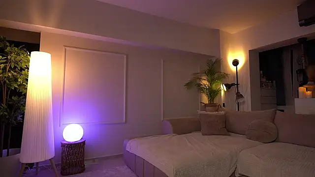 freyacherie online show from 01.04.25